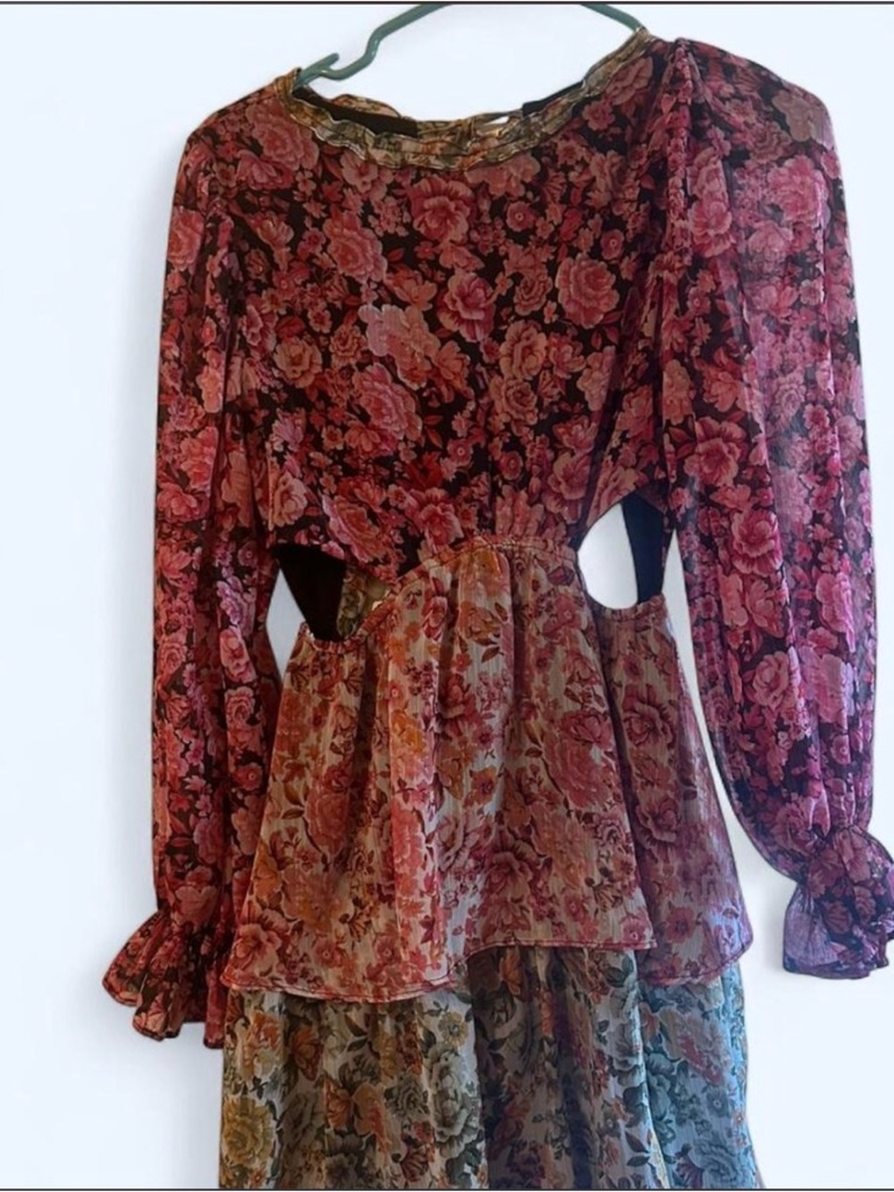 Floral Cutout mini dress in rose pink